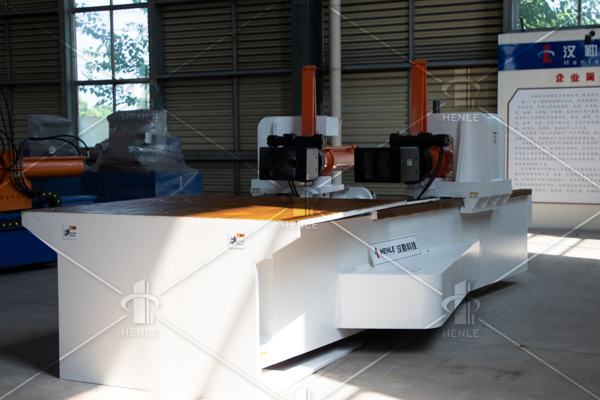 數(shù)控拉彎機具有的四大優(yōu)勢及操作步驟